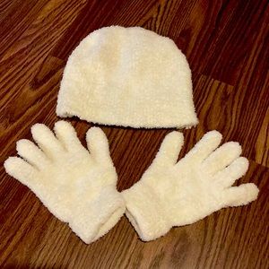 White, Warm fuzzy hat and gloves NWOT